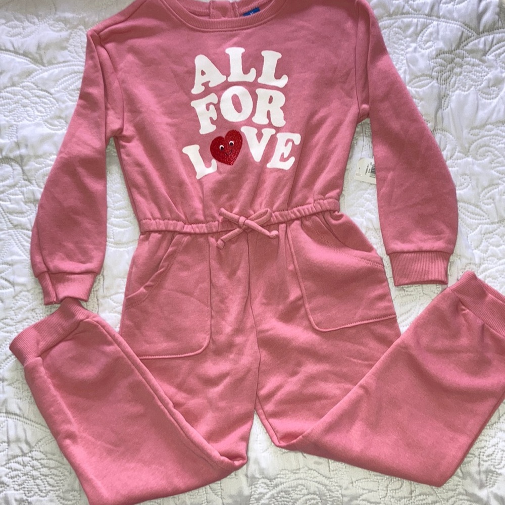 New! Long sleeve romper with 2 button on the back!